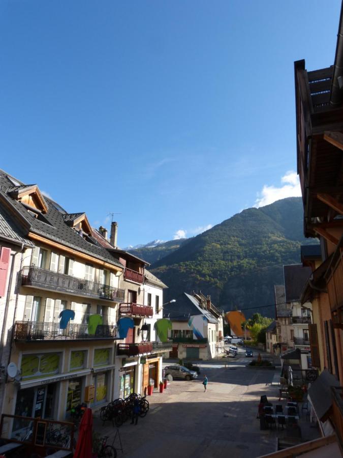 Appartement Grenat Bourg D'Oisans Le Bourg-dʼOisans Exterior foto